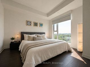 223 Saint Clair Ave W #1002, Toronto, ON M4V0A5