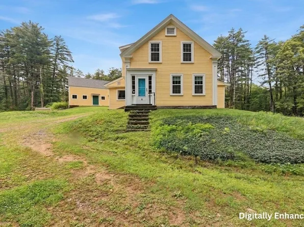 5 Meadowbrook Rd, Amesbury, MA 01913