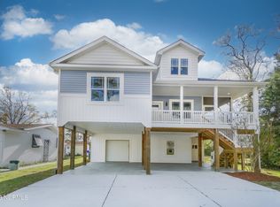 326 NE 59th St, Oak Island, NC 28465
