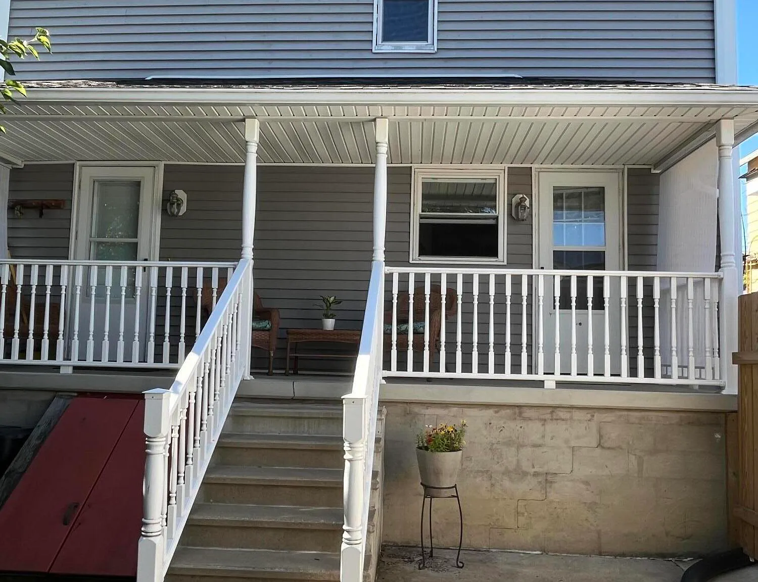 2 bed, 1.0 bath, 1030 sqft, $1,200 — Photo 2