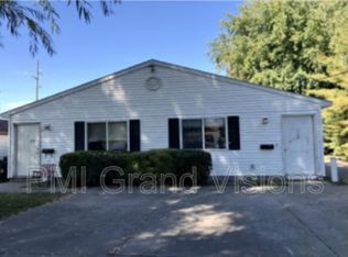 610 Richmond Ave, Mattoon, IL 61938