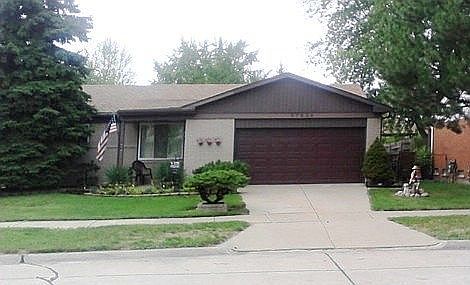1st image of 27028 Weddel Ave