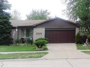 27028 Weddel Ave, Brownstown, MI 48183