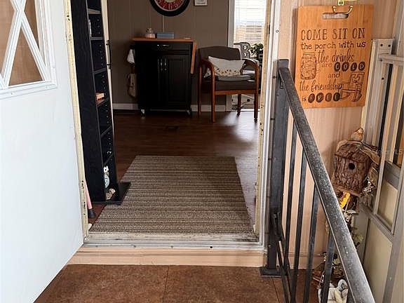 4th image of 38533 Lansing Ave