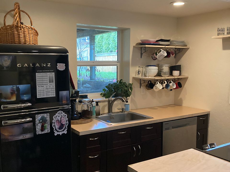 Kitchen with full size appliances