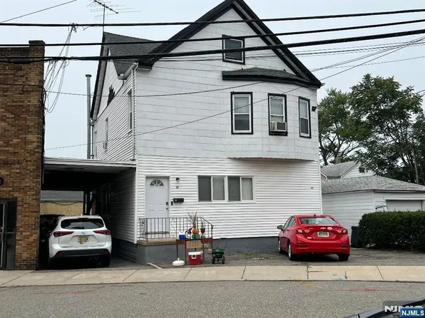 60 Park Ave, Dumont, NJ 07628