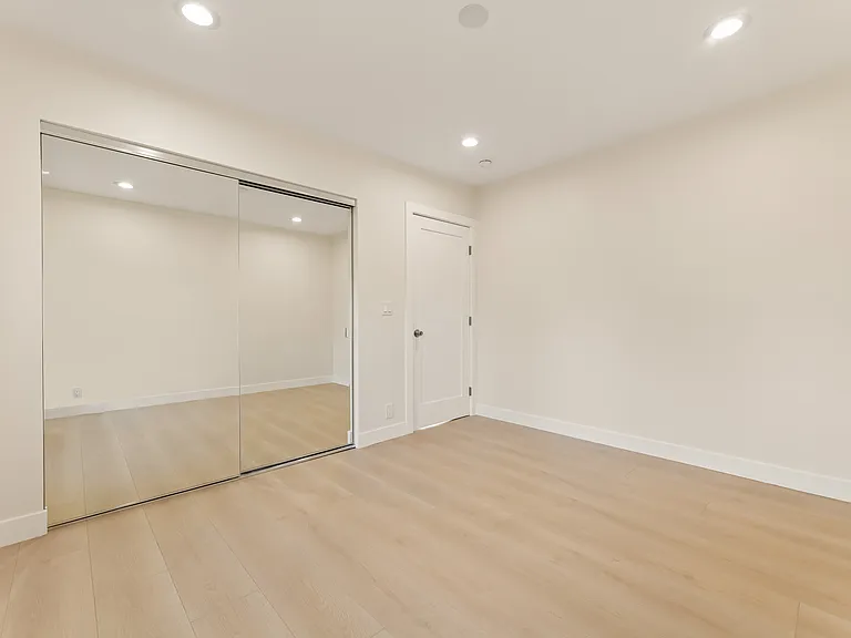 9716 Felton Ave — Photo 15