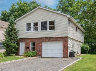 22 Plain St, Summit, NJ 07901