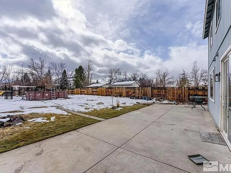 560 Golden Vista Ct — Photo 32
