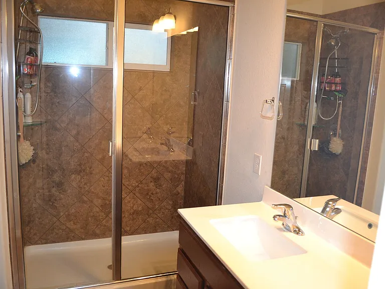 3418 Lorne Dr — Photo 2