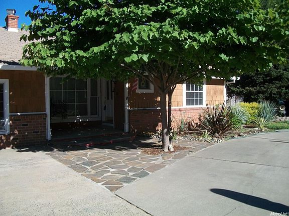 3rd image of 3647 Jenny Lind Ave