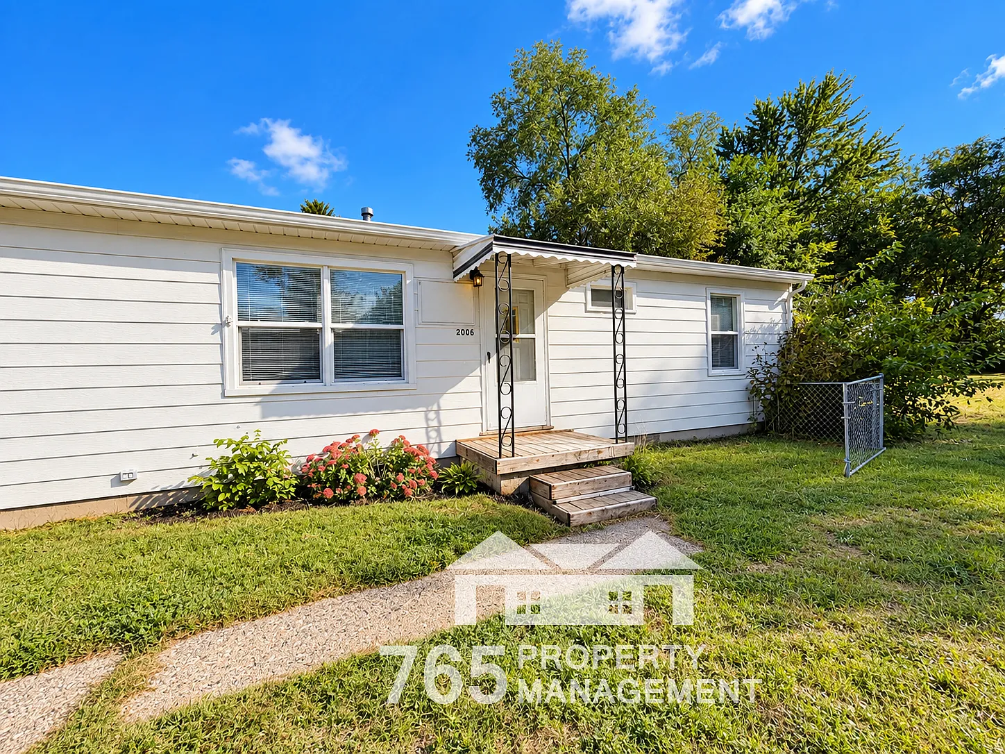 2 bed, 900 sqft, $850 — Photo 1