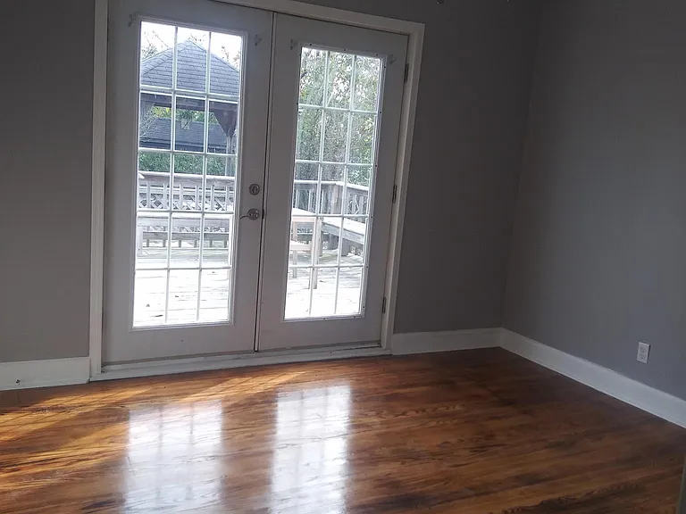 645 N Mulberry St — Photo 16