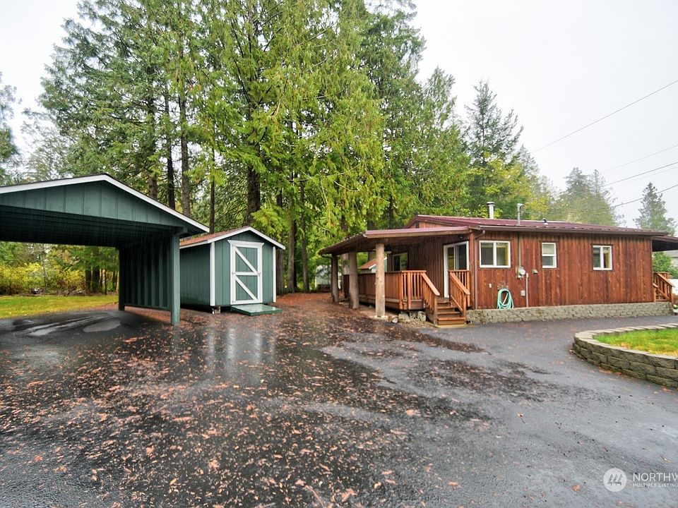 1st image of 460 SE Totten Shores Drive