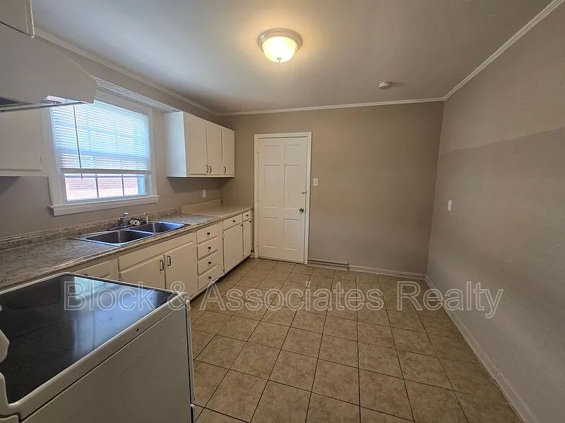 3 bed, 2.0 bath, $1,500 — Photo 4