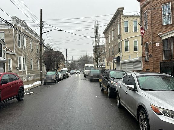 5th image of 60 Hale Ave