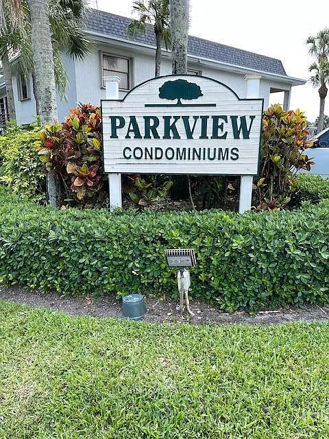 1201 SE Parkview Pl #G11