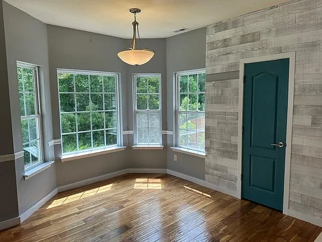 2565 Kentucky Derby Dr — Photo 15