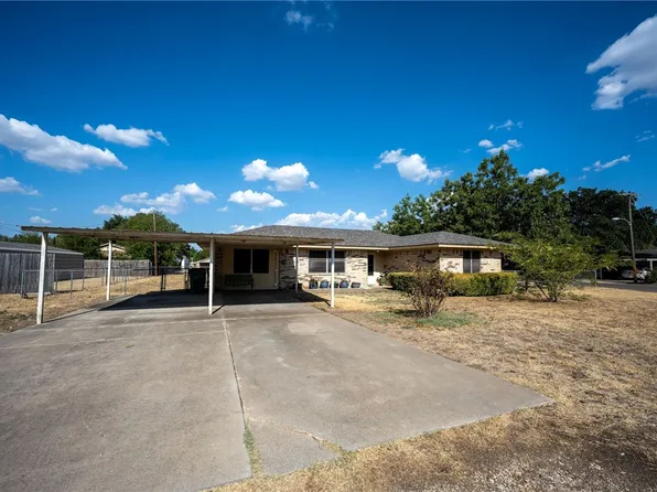 1010 Lincoln St, Mc Gregor, TX 76657