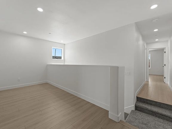 5th image of 2565 Lexington St #2565