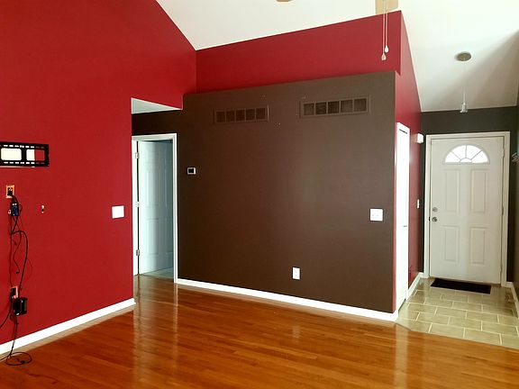 5th image of 30382 Margo Dr