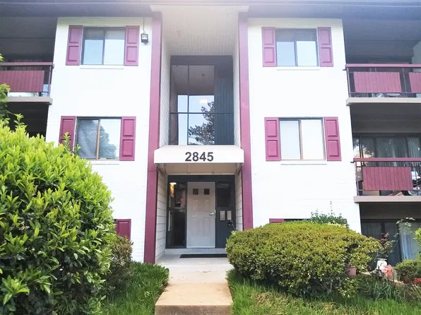 2845 Windsor Dr APT 301, Falls Church, VA 22042