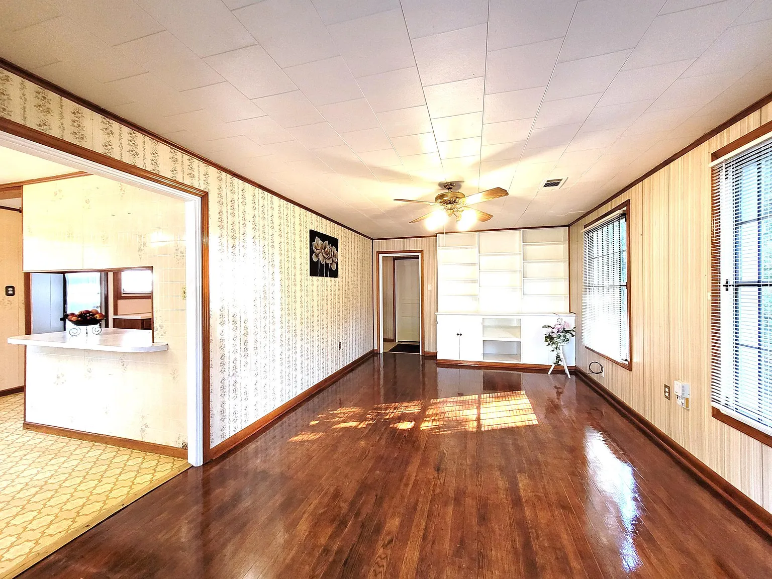 5111 W 30th Street — Photo 2