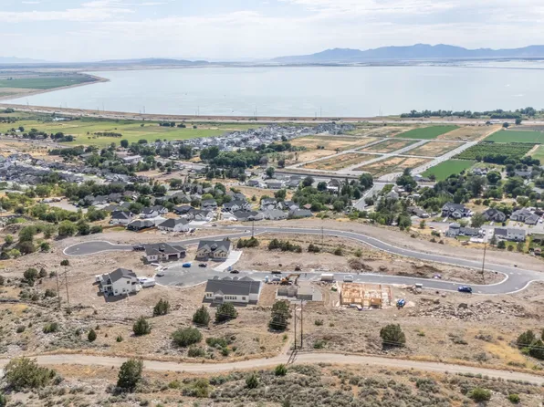 486 S 300 E, Willard, UT 84340