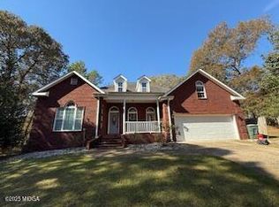 322 Pheasant Ridge Dr, Warner Robins, GA 31088