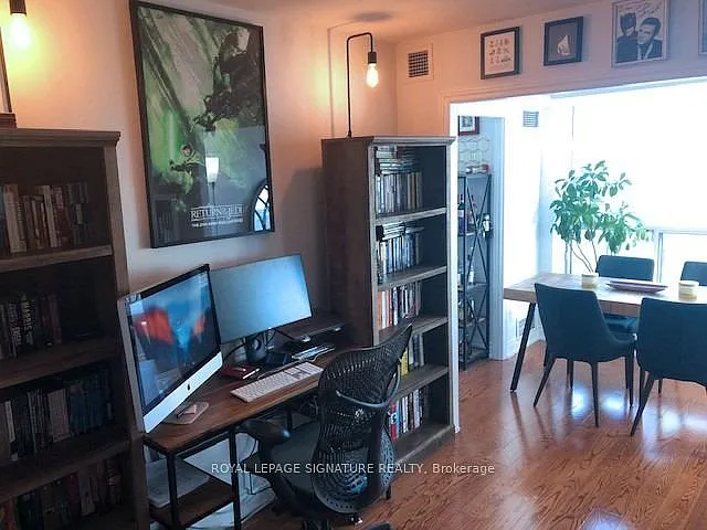 109 Front St E #1039 — Photo 23