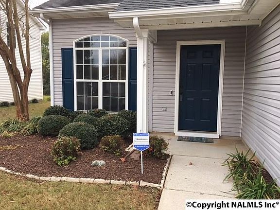 2nd image of 211 River Oaks Dr