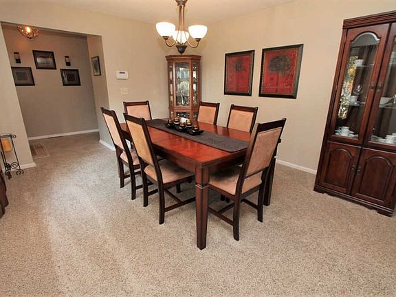5th image of 3942 Kensington Dr
