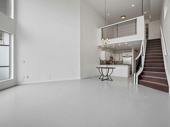 4th image of 1800 26th Ave SW #118