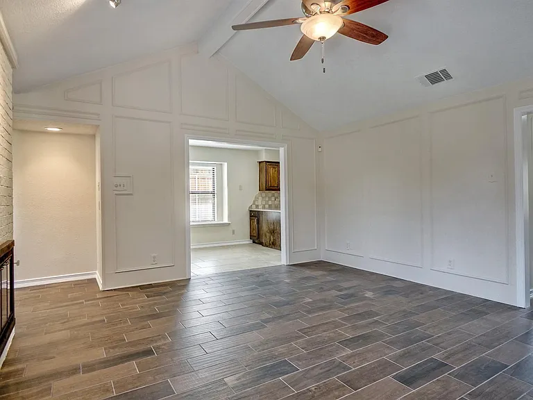 753 Eagle Dr — Photo 5