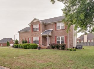 101 Candlewood Ct, Columbia, TN 38401
