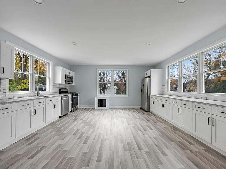684 Closter Dock Rd — Photo 10