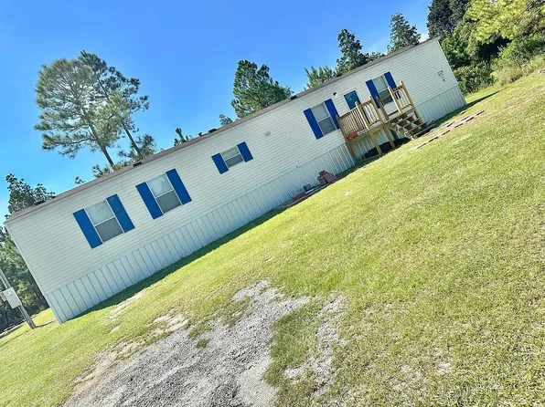 2913 Buster Walker Rd, Waynesville, GA 31566