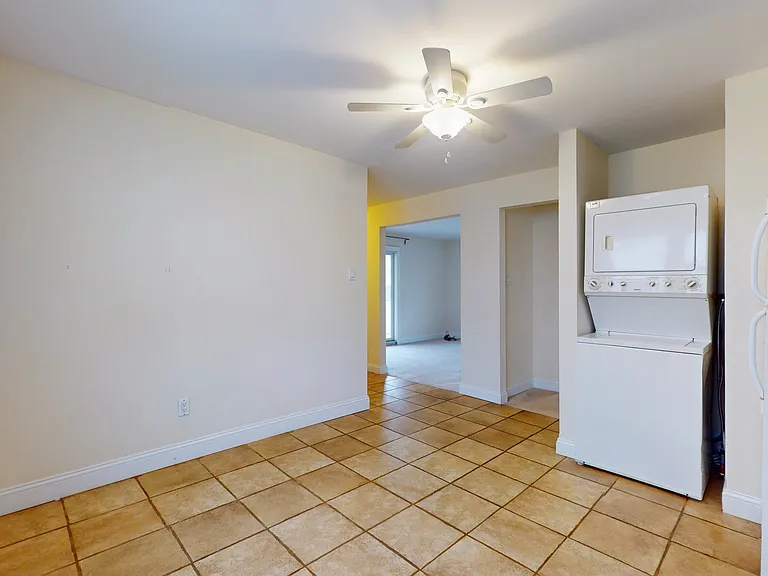 214 5th St N #1 — Photo 37