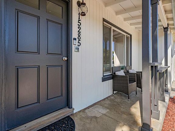 5th image of 15285 Herring Ave