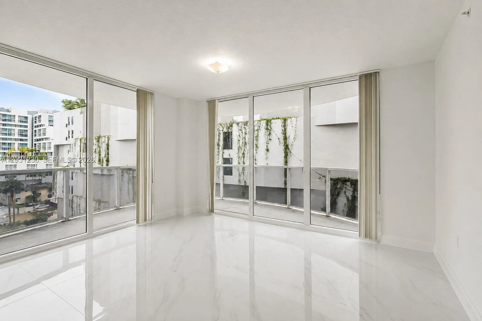 23 Biscayne Bay Condo — Photo 2