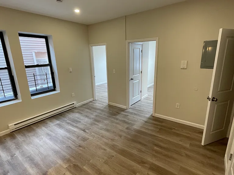 383 Avon Ave #2RR — Photo 1
