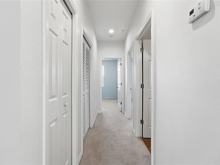 1346 Grantham Dr — Photo 20