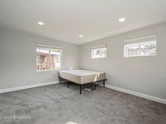 2nd image of 2935 W Howard St Unit 1