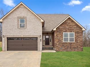 120 East St, Clarksville, TN 37042