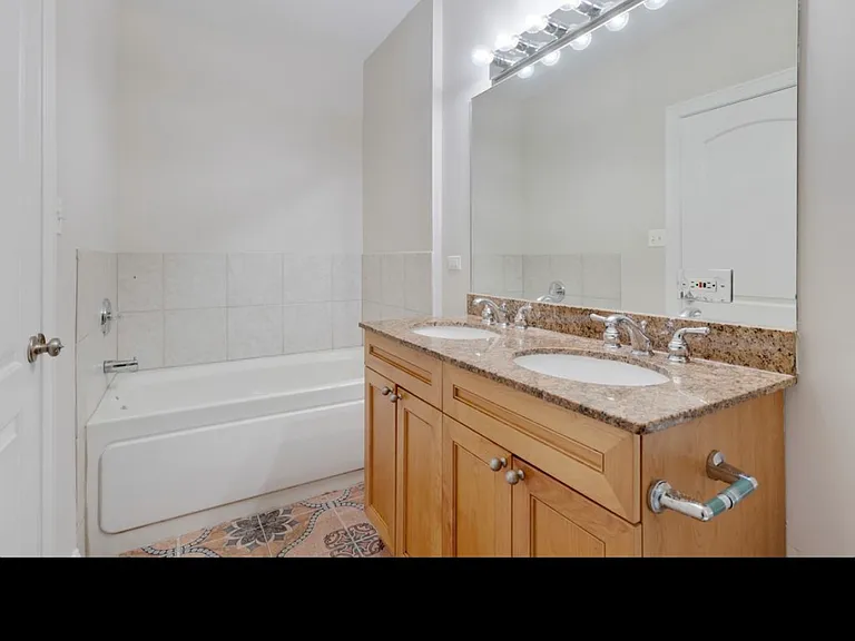 31 E 26th St #1 — Photo 11