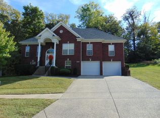 7119 Welchire Falls Dr, Louisville, KY 40228