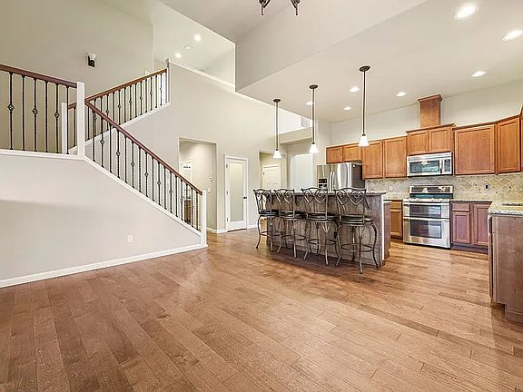 3rd image of 4330 Abigail Dr NE #B