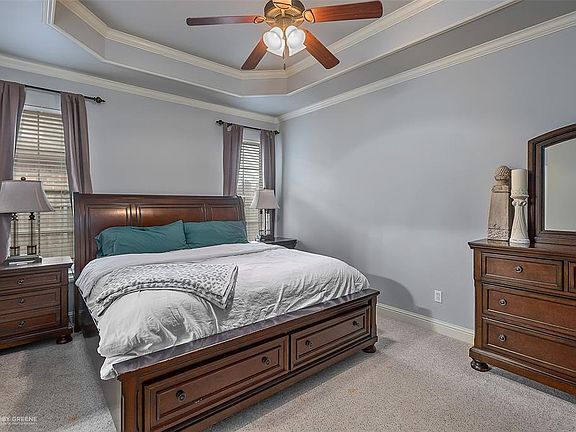3rd image of 203 Ixworth Ave