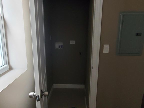 5th image of 5325 W Potomac Ave #1