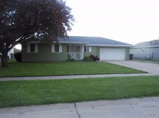 127 Golden Dr, Sergeant Bluff, IA 51054